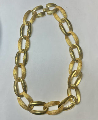 Chunky long textured 1970's gold necklace chain