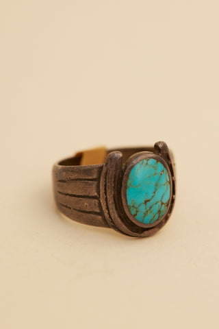 Silver horseshoe turquoise ring