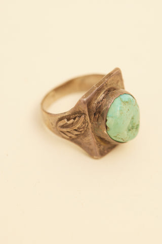 Chunky Turquoise Ring with Feather Design