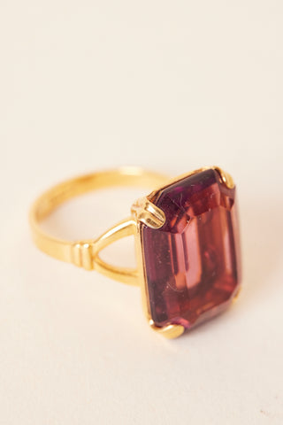 1979 Gold Emerald Cut Bergundy Stone Cocktail Ring